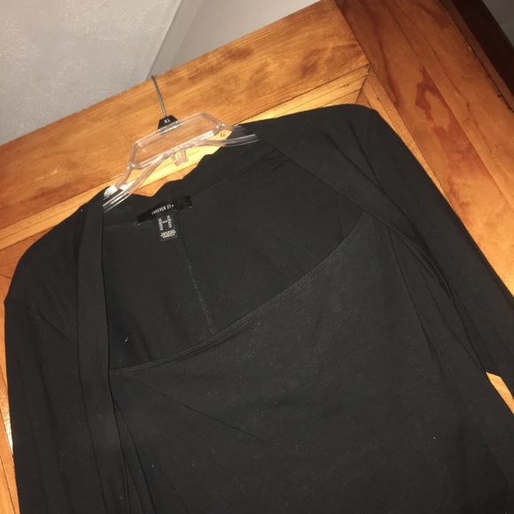 Plus size collar bone shirt. - Picture 3 of 3